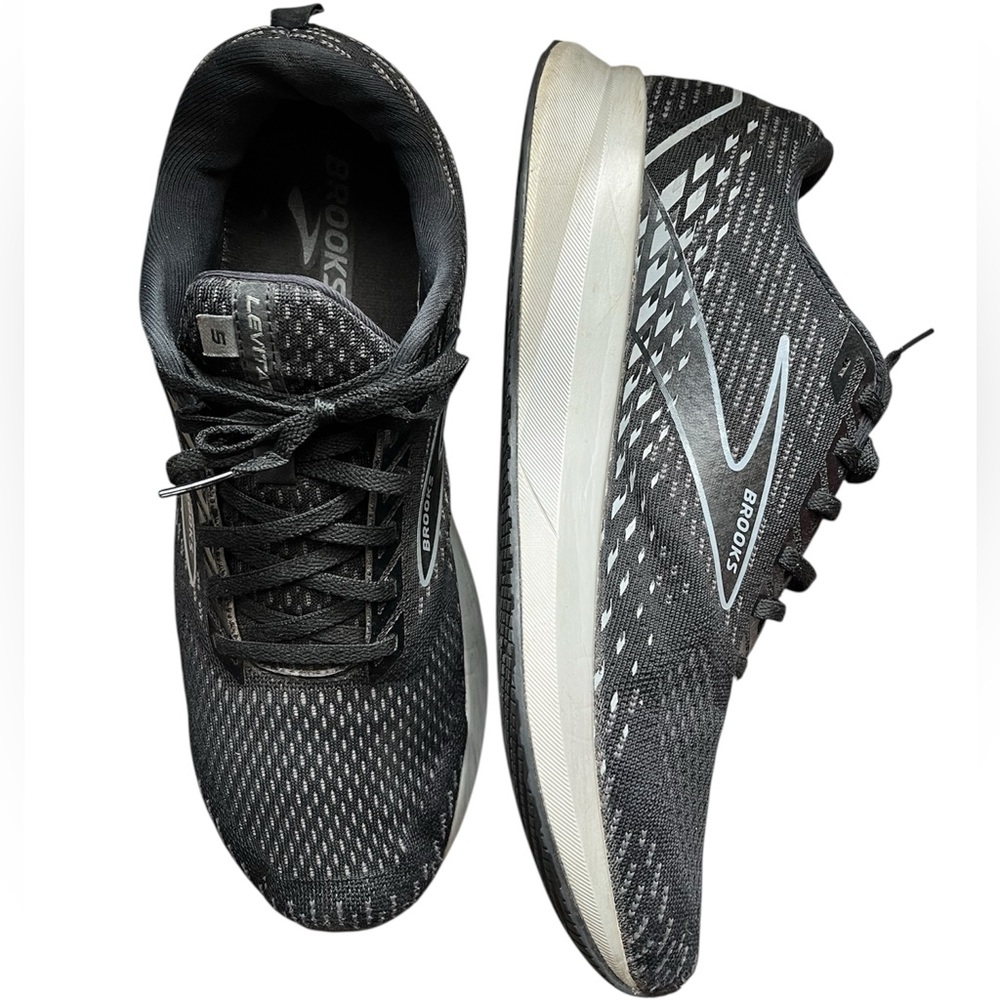 Brooks Levitate StealthFit GTS 5 US Men 12 Running Shoe Black/Ebony/Grey Workout